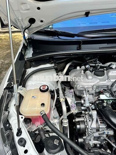 Toyota Corolla Altis 2025 1.8V - 4200 km nhập khâu