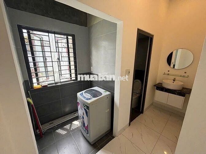 Nhà còn mới-dọn vào ở liền, căn Nguyễn Trọng Tuyển- Phú Nhuận. 34m2