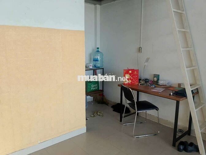 Cần pass lại phòng trọ tầng trệt mặt tiền đường bờ sông