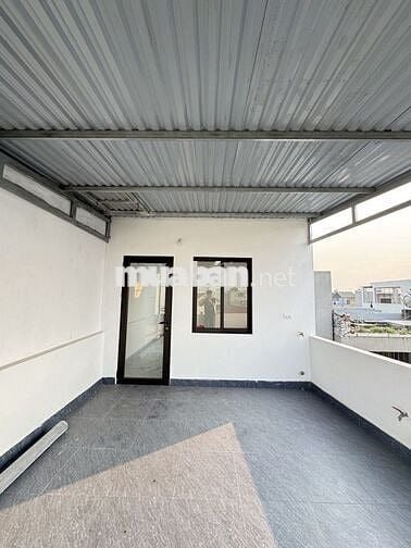 Nhà cổ linh,  Đối diện Aeon mall Long Biên, cách cầu Vĩnh Tuy 300m