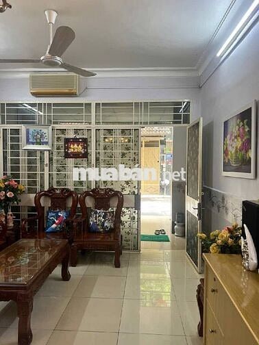 70m², đường xe hơi 8m, ngay trục Nguyễn Văn Trỗi , ngang 4,2m x 17,5m