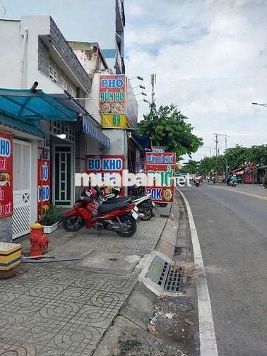 Nhà cấp 4 mặt tiền Lê Lợi-Thị trấn Hóc Môn.Dt 6,2x14~84m2~7,9ty