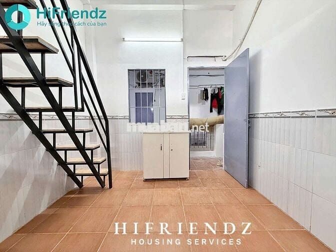 Phòng trọ duplex gác cao mét8 siêu rộng ở khu vực Bốn Xã