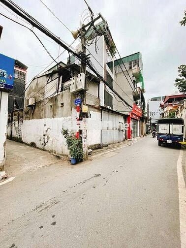 VỊ TRÍ TRUNG PHỐ TRẠM, GẦN CẦU VĨNH TUY - NHÀ ĐẸP 4 NGỦ - NGÕ NÔNG 50M