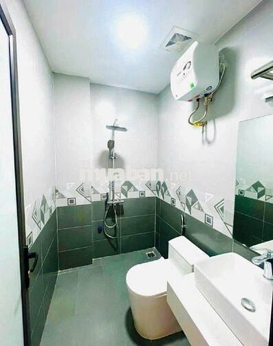 NHÀ PHỐ SÀI ĐỒNG - LEXUS TRÁNH ĐỖ - 3 BƯỚC RA PHỐ - VỊ TRÍ VÀNG