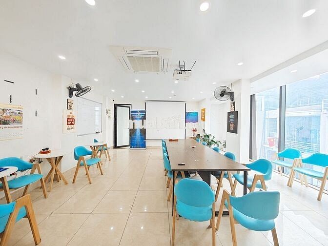Cho thuê văn phòng Trung Kính 90m2 14tr chia sẵn 2 phòng full nội thất