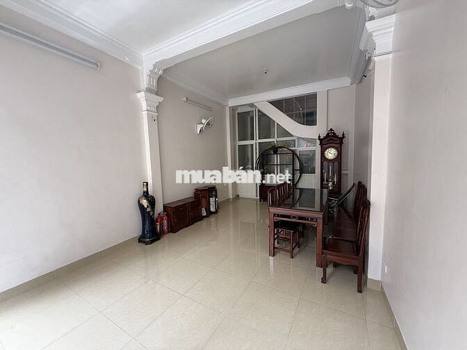 📢 CHO THUÊ VĂN PHÒNG TẦNG 1 – NGÕ Ô TÔ TRÁNH
