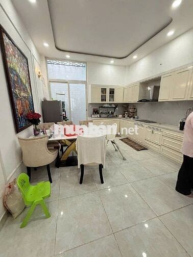 Bán nhà mặt tiền nội bộ Q7, 80m², 4 tầng, gara ô tô, gần Phú Mỹ Hưng