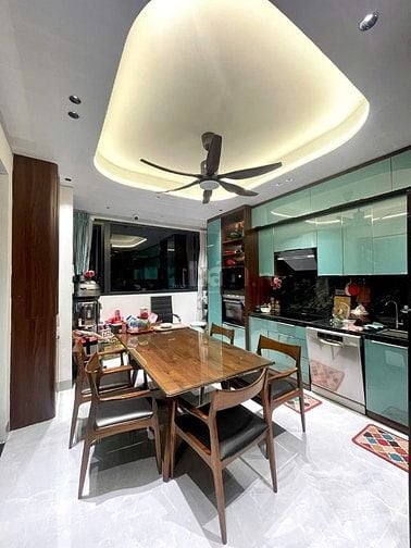 Bán tòa nhà văn phòng Lĩnh Nam, Dt 70m2, 6t, mt 15m, ô tô tránh vỉa hè