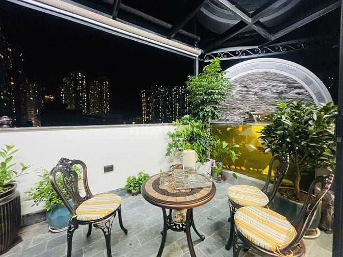 Bán tòa nhà văn phòng Lĩnh Nam, Dt 70m2, 6t, mt 15m, ô tô tránh vỉa hè