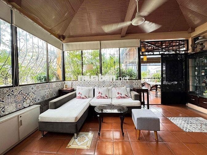PENHOUSE Trung Tâm Quận 1 hơn 70m2 diện tích sử dụng