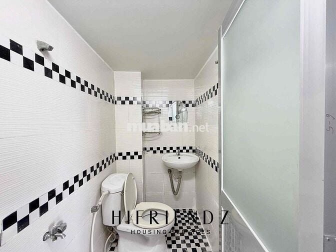 NHÀ MỚI XÂY FULL NỘI THẤT - THANG MÁY - BẢO VỆ 24/24 NGAY TÊN LỬA