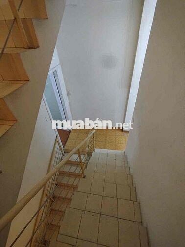 Mặt bằng kinh doanh 929 Âu Cơ, 4.3 * 22m, 1 trệt 2 tầng