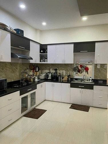 CHÍNH CHỦ BÁN CĂN NGUYỄN KIỆM GIÁ 5 TỶ 5 VỊ TRÍ KINH DANH CHO THUÊ ỐT
