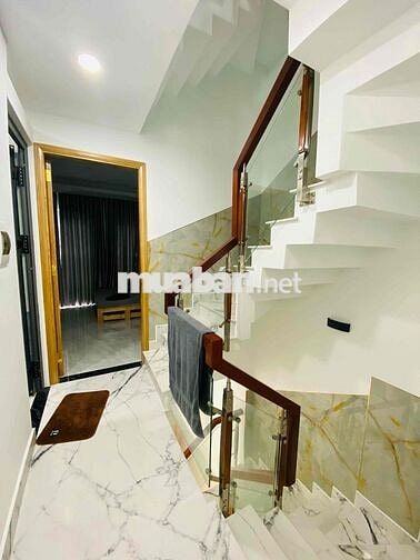 Bán nhà Phan Huy Ích, Hẻm xe hơi, 4 PN,gần 160m2 SD, Nhỉnh 5 Tỷ 5