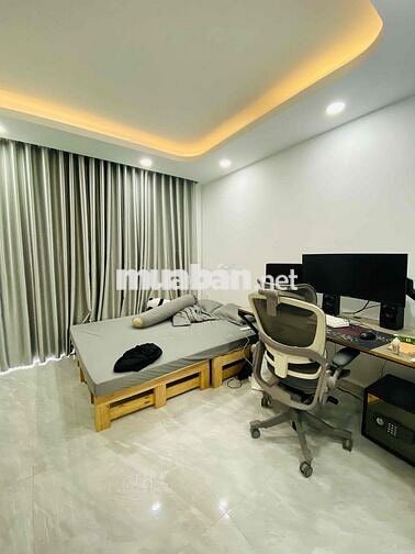 Bán nhà Phan Huy Ích, Hẻm xe hơi, 4 PN,gần 160m2 SD, Nhỉnh 5 Tỷ 5