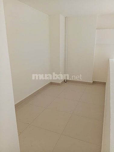 Sang nhượng quán cơm gà mặt bằng shophoue chung cư 14.5/tháng