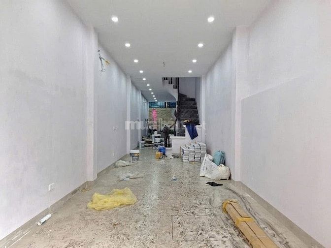Nhà mới đẹp, Ngõ TO như phố, 2 Ô tô tránh nhau, Nhà 2 thoáng, Gần Phố