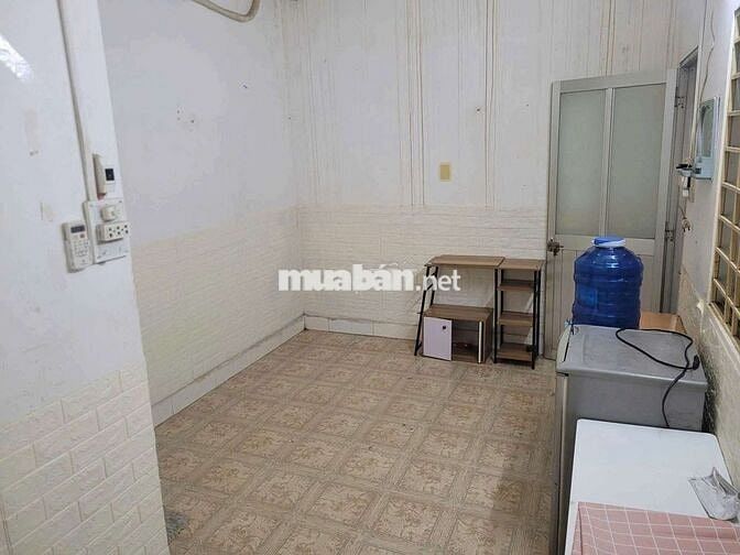 Cho thuê phòng giá siêu rẻ có máy lạnh ngay giữa trung tâm Bình Thạnh
