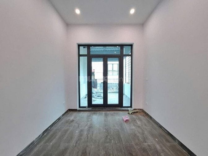 Nhà mới đẹp, Ngõ TO như phố, 2 Ô tô tránh nhau, Nhà 2 thoáng, Gần Phố