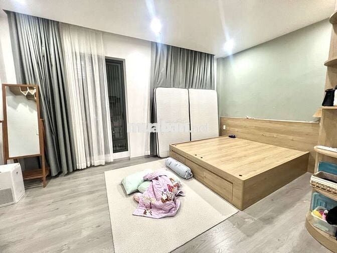 💥💥 Ngã tư HÀNG XANH Giáp Q1
-  55m2 - 5 Tầng đúc + 5Pn  Nhỉnh 7,x TT