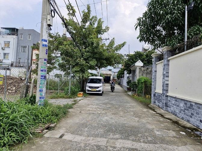 Bán đất Thổ cư 1934,7m2  mặt tiền Lê Thị Hà-Đất rộng 24m