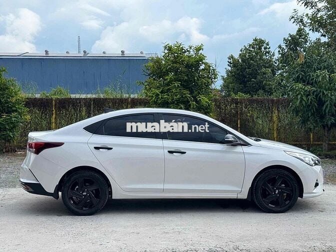 Đầy đủ tiện nghi, số km ít, chất xe như mới
