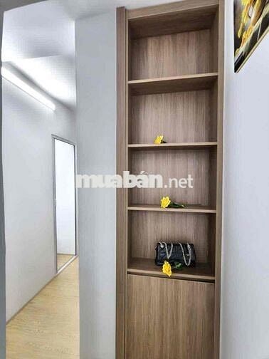 Bán căn hộ 55 m2 chỉ 2tỷ xx ccmn phố Phạm ngọc Thạch nhà đẹp 2 ngủ
