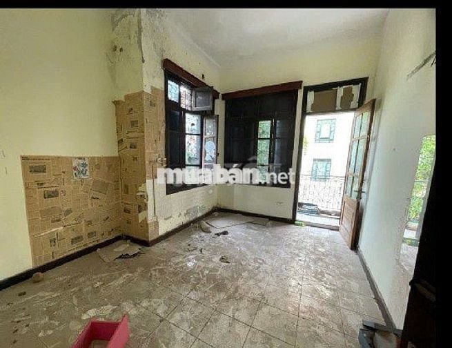 50 t Mt 8,7 dài 10,6 lô góc phố vĩnh phúc , hoàng Hoa thám thụy khê