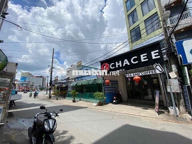 Sang mặt bằng kinh doanh trà sữa