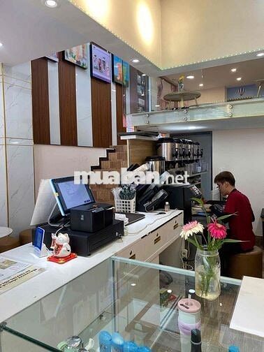 Sang mặt bằng kinh doanh trà sữa