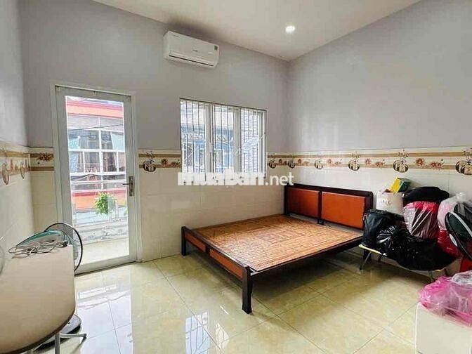 Hẻm xe hơi Phạm Văn Hai, 3 tầng đúc, 4 PN, nhỉnh 6 tỉ