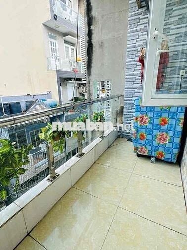 Hẻm xe hơi Phạm Văn Hai, 3 tầng đúc, 4 PN, nhỉnh 6 tỉ