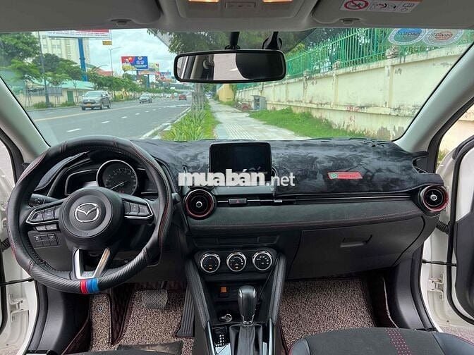 Mazda 2 2024 Premium - 10000 km