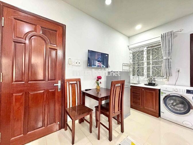 Căn hộ cao cấp FULL nội thất - Lưu Nhân Chú-gần công viên Lê Thị Riêng