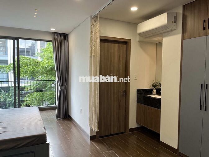 Nhà phố đơn lập 5x17 m, đầy đủ nội thất, tại KDC cao cấp The Standard