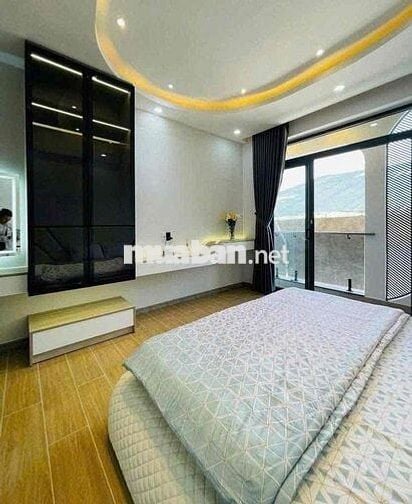 cho thuê nhà 215/ phan huy ích p14 ( 4x15) trệt , lửng , 4 lầu , 4pn