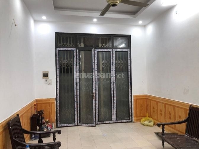 Bán nhanh nhà ngõ Xuân Diệu, giá 16.5 tỷ, 45m2x2 tầng