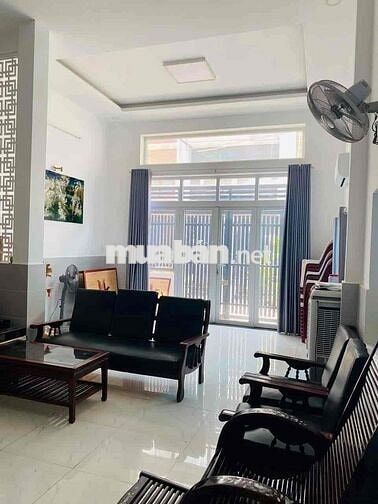 Nhà hẻm xe hơi 6m, 125m2, 3PN, đường Nguyễn Văn Thương