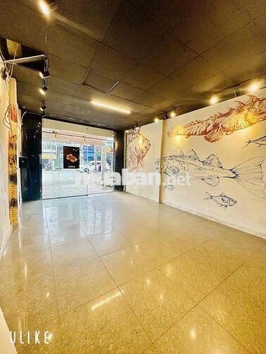 Cho thuê MB trệt lửng suốt rộng 300m3 mặt tiền Phạm Văn Bạch