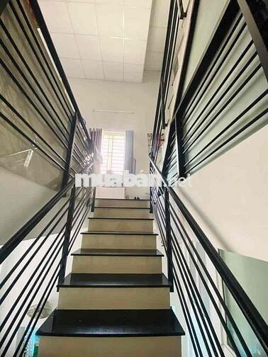 Nhà hẻm xe hơi 6m, 125m2, 3PN, đường Nguyễn Văn Thương