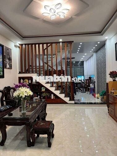 Bán nhà sổ hồng 3 tầng KĐT Phước Long