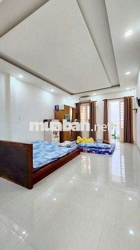 Bán nhà phố vị trí trung tâm tân  phú  tiên ích bao quanh dân trí cao
