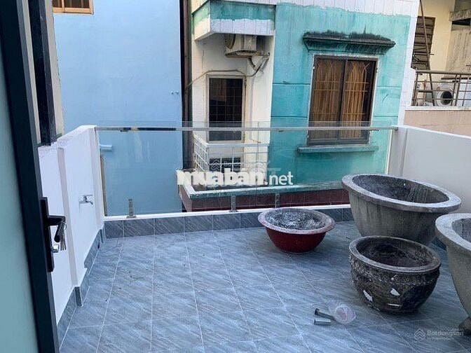 CÁCH MẶT TIỀN VÕ VĂN KIỆT 3M - NHÀ 5 TẦNG - DIỆN TÍCH 52M2 - 7PN