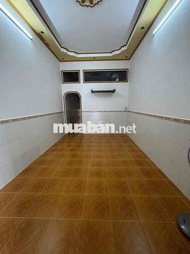Nhà 100m2 2 phòng hẻm ô tô đường Trần Quang Diệu