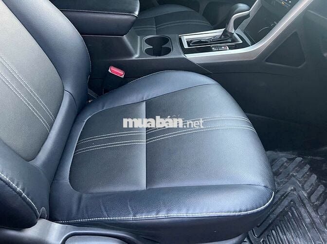 Cần Bán Mitsubishi Xpander Cross 2022 màu Cam Đẹp