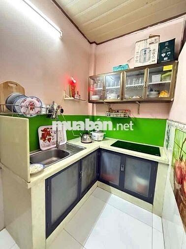 Bán nhà hẻm xe hơi thông CMT8, Tân Bình, 2 tầng, giá chỉ 6 tỷ