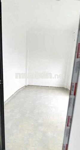 Cho thuê nhà nguyên căn 2 lầu có: 3pn nằm gần Chợ và Ga Tàu Dĩ An