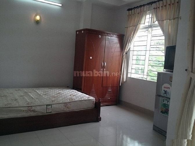 Cho thuê phòng trọ 30 m2 cao cấp đầy đủ tiện nghi, gần sân bay TSN 
