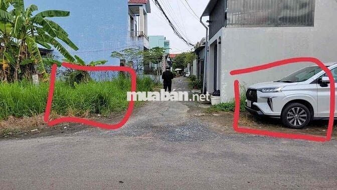 đất 2 mặt tiền hẽm. full thổ cư. cách lộ nhựa 100m đất Phú Nhuận